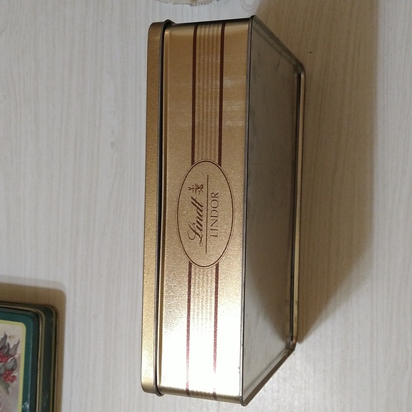 Vintage 2 RARE Chocolat Lindt & The Tinsmith's Craft Tin Storage Cans - Picture 4 of 9